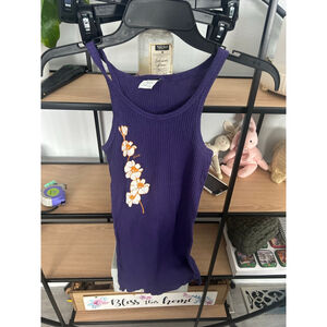 Women's Etnies Purple Ribbed Tank Top with White Floral Print M